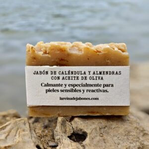 Jabón de caléndula y almendras
